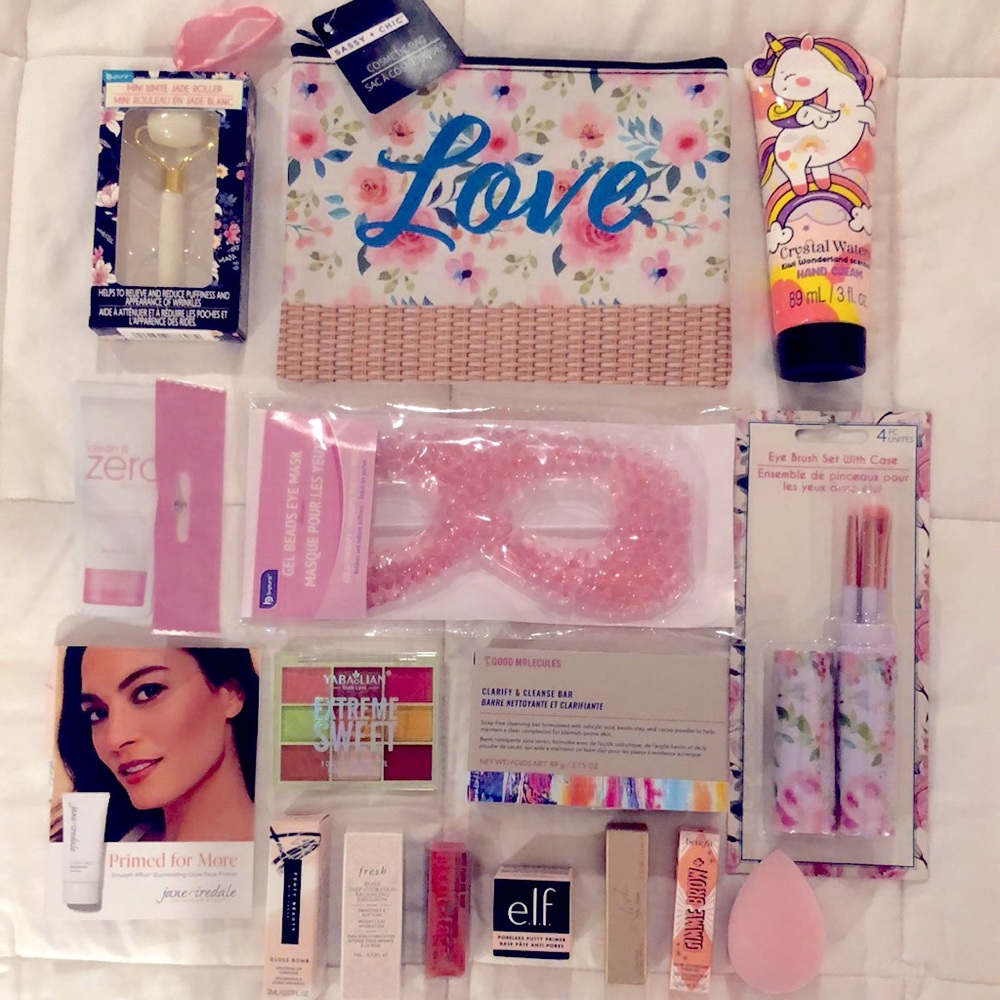 Makeup Kit & Bag NWT